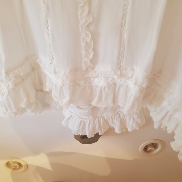 Alloy Brand Cream Sheer top size M - Picture 2 of 6